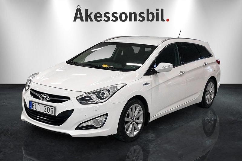 Vit Begagnad 2012 Hyundai i40 Kombi | 89 000 kr (Marknadspris) - Bild 1/4