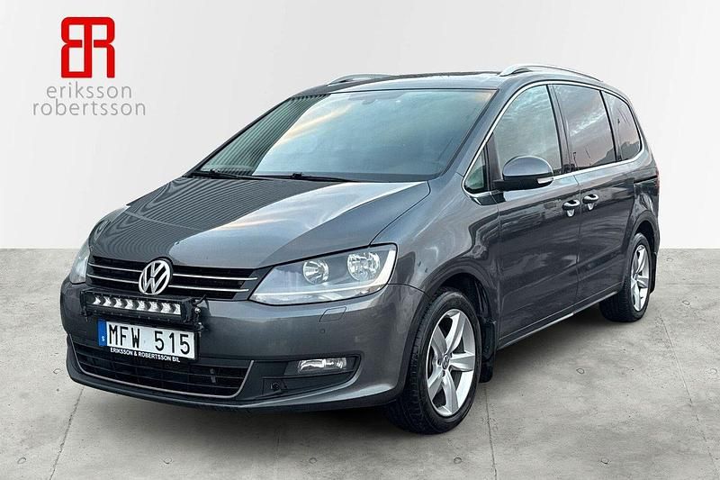 Grå Begagnad 2012 VW Sharan Minibuss | 119 900 kr (Lite dyr) - Bild 1/4