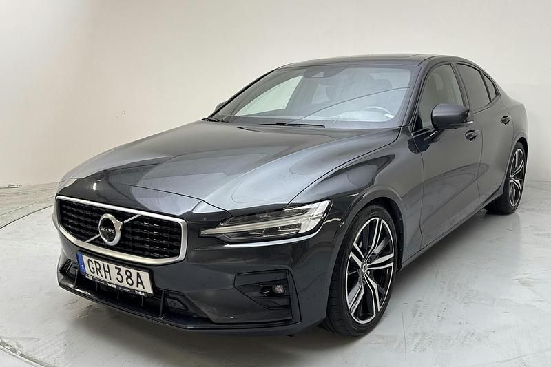 Grå Begagnad 2020 Volvo S60 R-Design Sedan | 259 800 kr - Bild 1/4