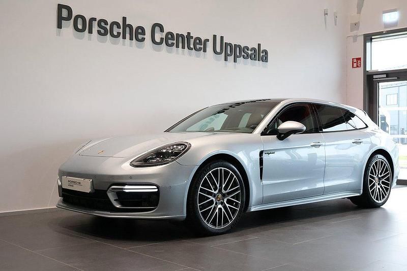 Silver Begagnad 2023 Porsche Panamera 4 Platinum Edition Sedan | 1 175 000 kr - Bild 1/4