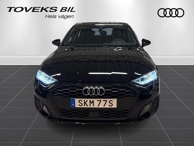 Begagnad Audi A3 Proline 150 HK (110 kW) 2022 Brilliantsvart Sedan