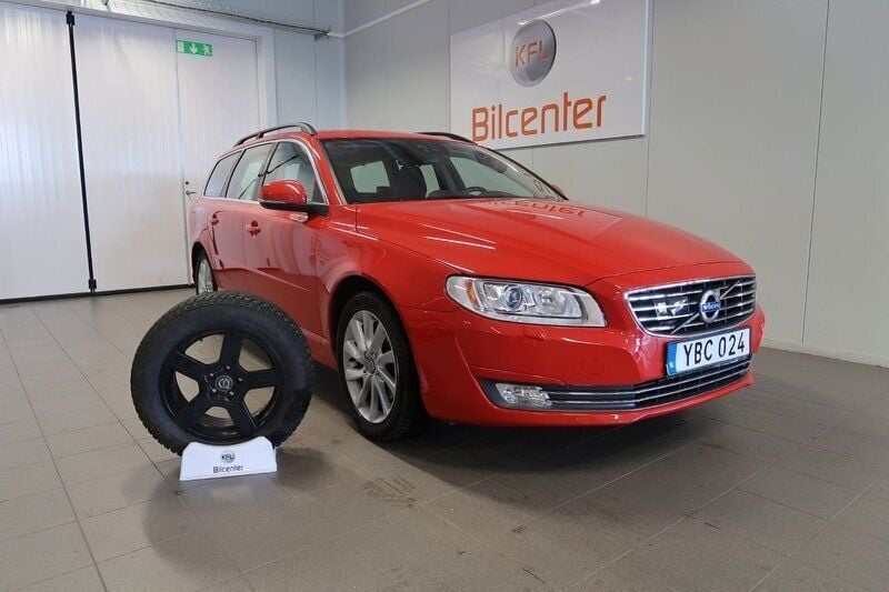 Röd Begagnad 2015 Volvo V70 Standard Kombi | 219 900 kr (Marknadspris) - Bild 1/3