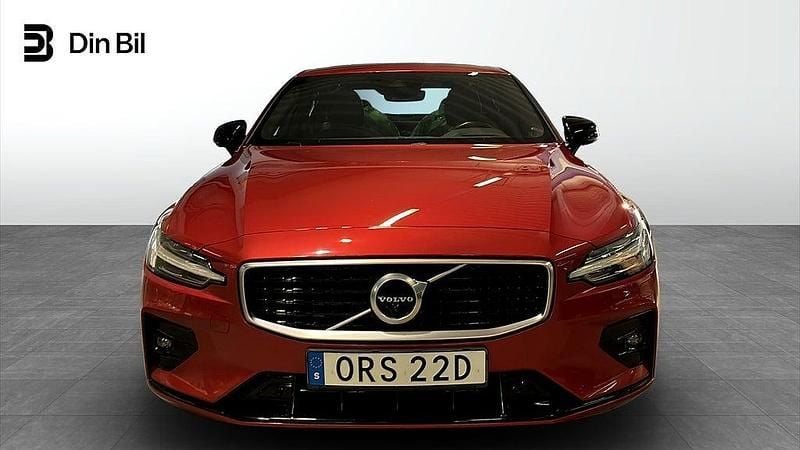Begagnad Volvo S60 R-Design 250 HK (183 kW) 2019 Röd Sedan