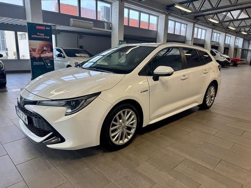 Begagnad Toyota Corolla 184 HK (135 kW) 2019 Vit Kombi