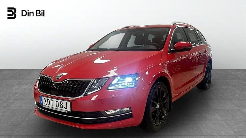 Röd Begagnad 2019 Skoda Octavia Style Kombi | 239 900 kr (Marknadspris) - Bild 1/4
