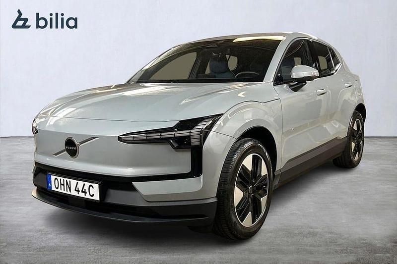 Grå Begagnad 2024 Volvo EX30 Core SUV | 309 900 kr (Superpris) - Bild 1/4