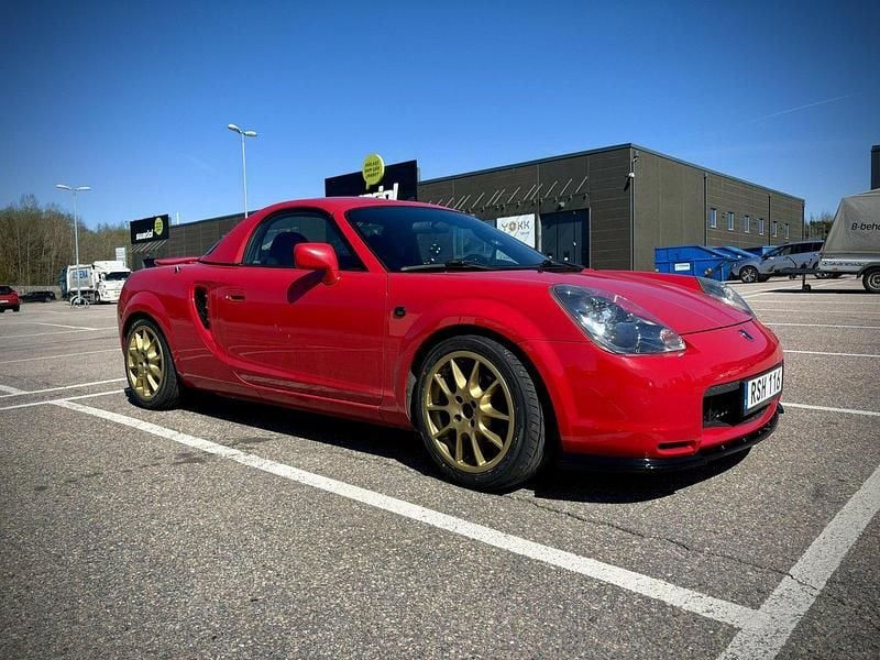 Röd Begagnad 2000 Toyota MR2 Cab | 129 000 kr - Bild 1/4