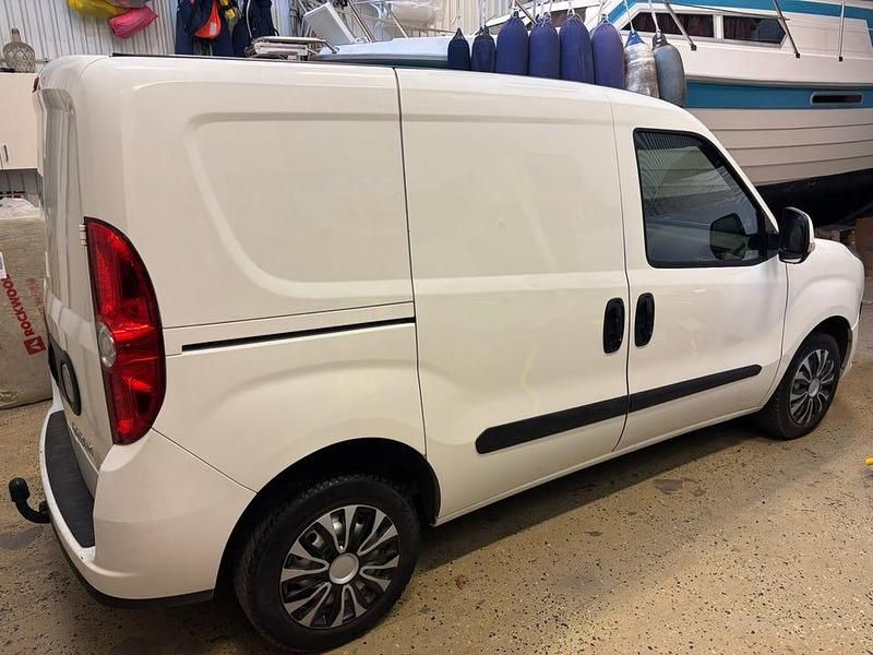 Begagnad 2013 Fiat Doblò Minibuss | 44 000 kr (Bra pris) - Bild 1/4