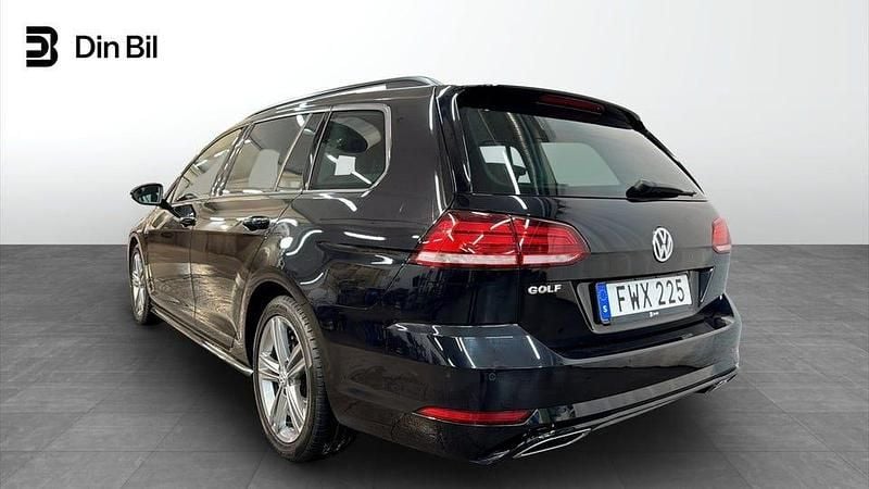 Begagnad VW Golf VII R-line 110 HK (80 kW) 2018 Deep black pearl Kombi