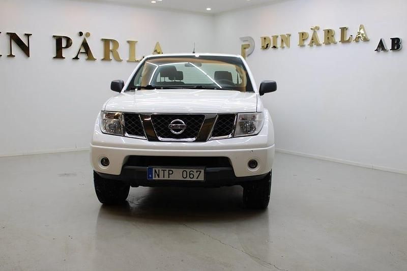 Begagnad Nissan Navara 171 HK (125 kW) 2007 Vit Pickup