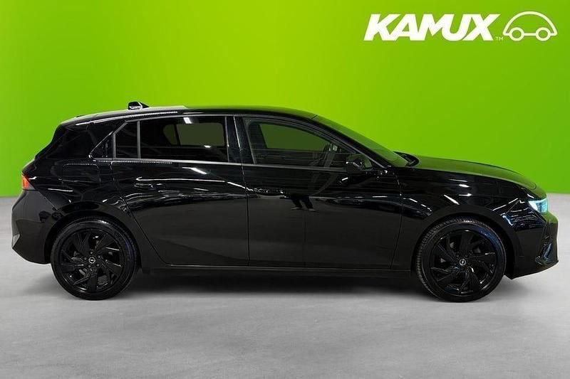 Begagnad Opel Astra GS Line 131 HK (96 kW) 2023 Svart Halvkombi