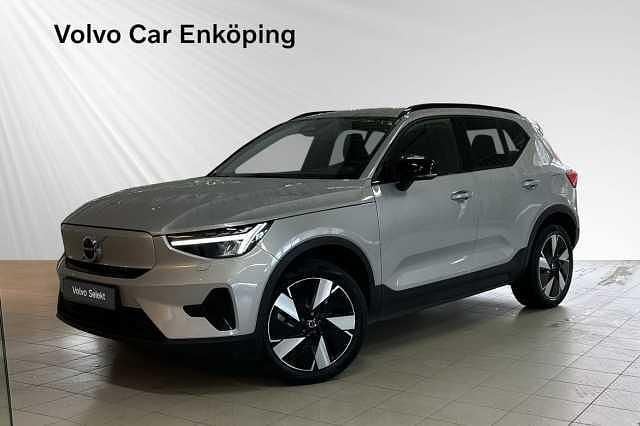Silver Begagnad 2023 Volvo XC40 Core SUV | 384 900 kr - Bild 1/3