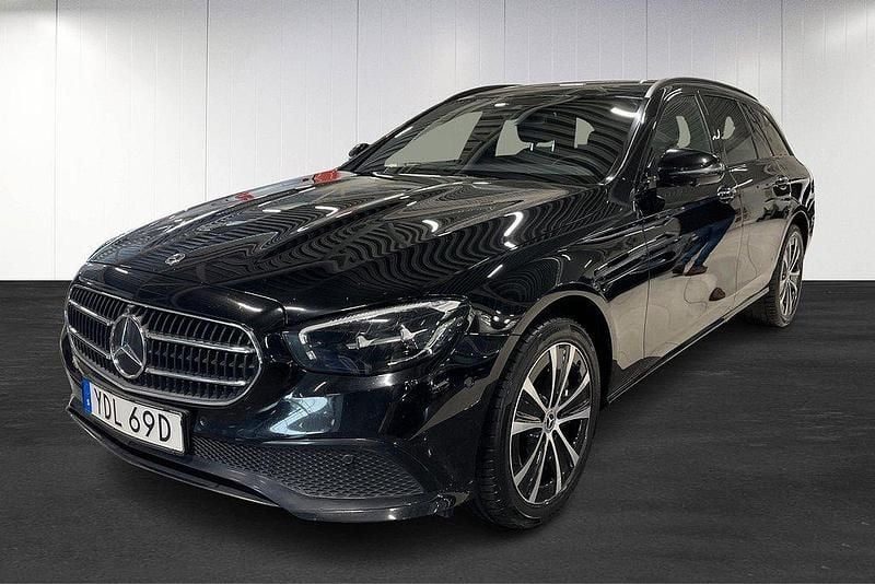 Svart Begagnad 2022 Mercedes E300 Avantgarde Kombi | 379 000 kr - Bild 1/4