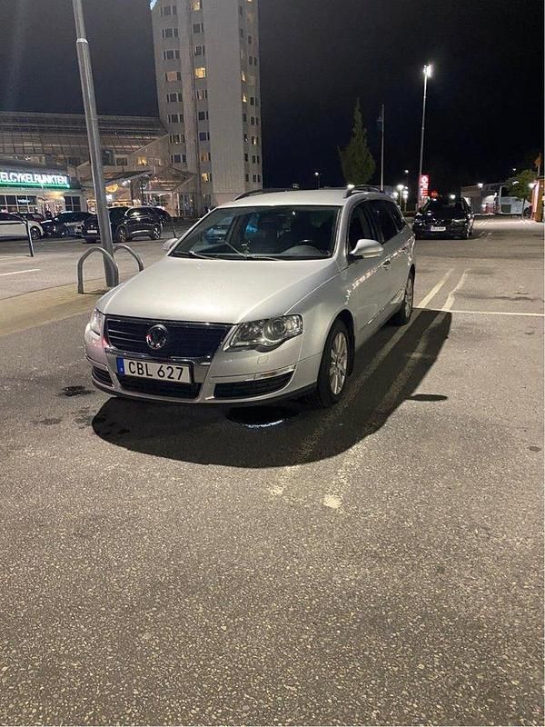 Silver Begagnad 2007 VW Passat Comfortline Kombi | 24 999 kr (Marknadspris) - Bild 1/4