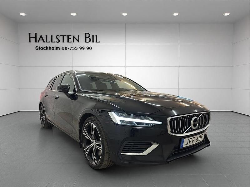 Begagnad Volvo V60 Inscription 253 HK (186 kW) 2020 Svart Kombi