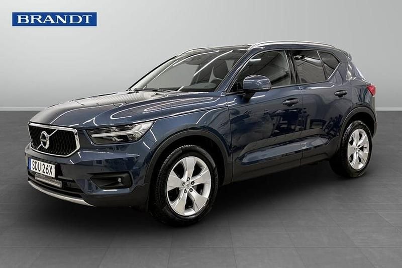 Begagnad Volvo XC40 Momentum 200 HK (147 kW) 2021 Blå SUV