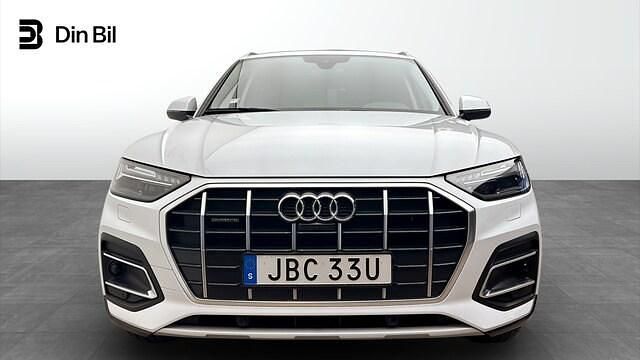 Begagnad Audi Q5 Advanced Plus 204 HK (150 kW) 2024 Glaciärvit metallic SUV