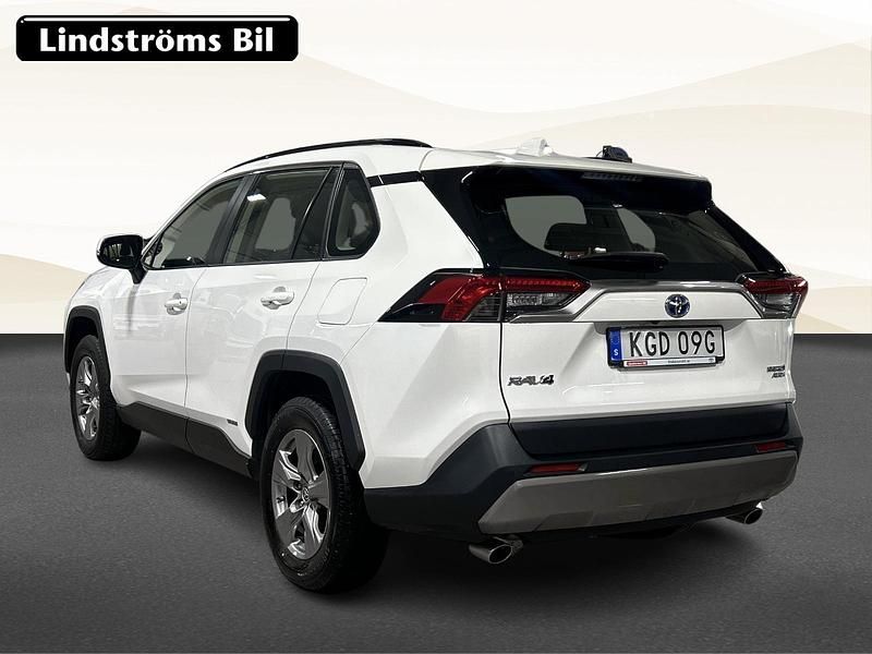Begagnad Toyota RAV4 Hybrid Active 224 HK (164 kW) 2022 Vit SUV