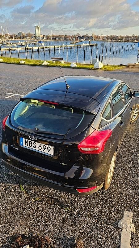 Begagnad Ford Focus 125 HK (91 kW) 2016 Halvkombi