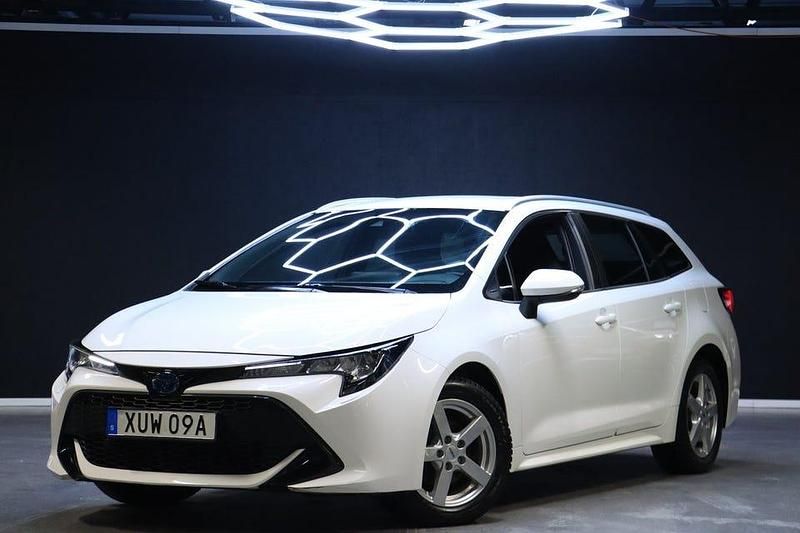 Begagnad Toyota Corolla Active 122 HK (89 kW) 2020 Vit Kombi