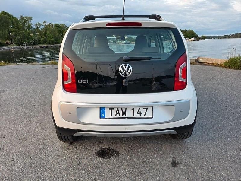 Begagnad VW up! 75 HK (55 kW) 2016 Vit Halvkombi