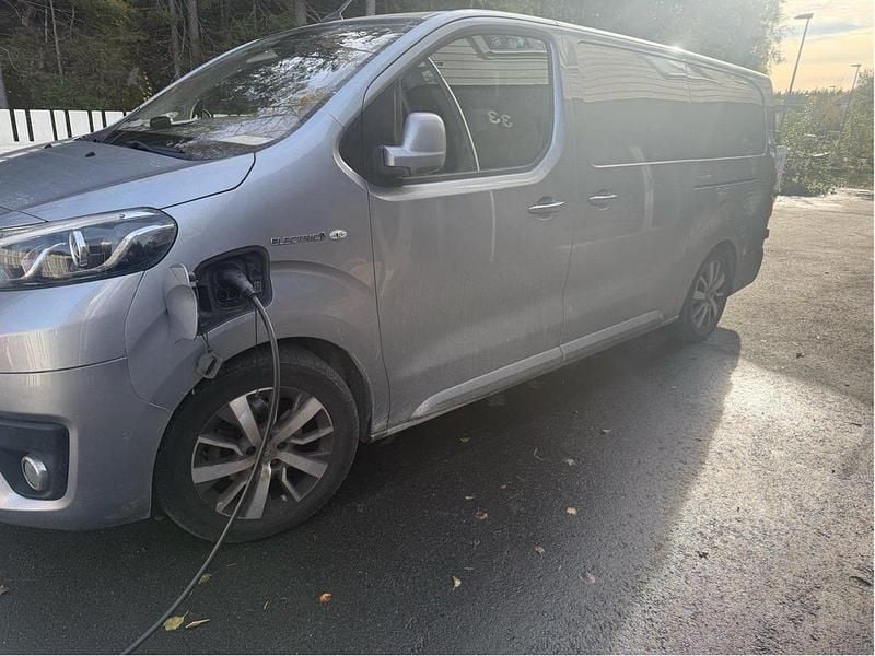 Silver Begagnad 2022 Toyota Proace Van | 270 000 kr (Superpris) - Bild 1/1