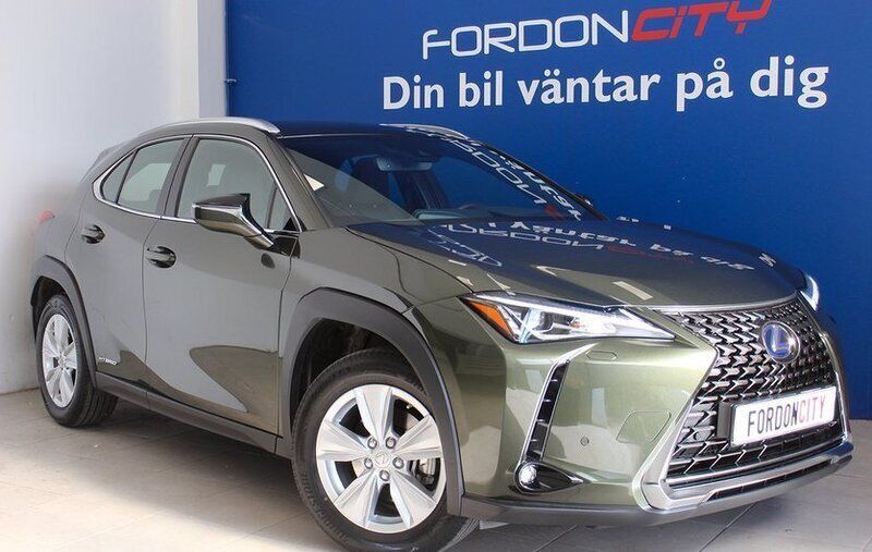 Grön Begagnad 2021 Lexus UX 250h E-FOUR SUV | 379 900 kr - Bild 1/4