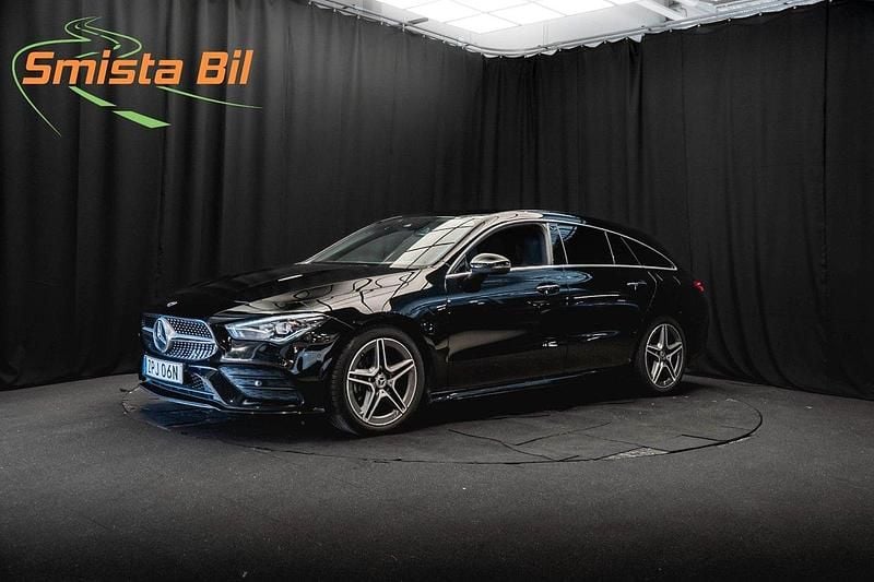 Svart Begagnad 2023 Mercedes CLA180 AMG Sedan | 299 800 kr (Bra pris) - Bild 1/3
