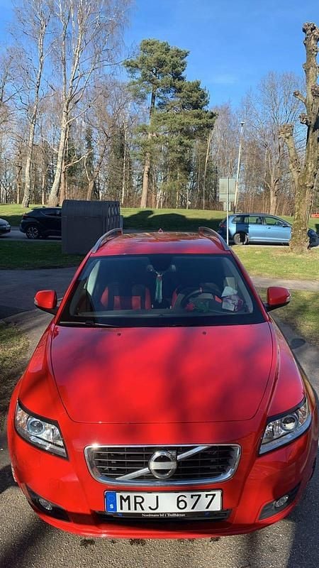 Begagnad 2012 Volvo V50 Kombi | 75 000 kr (Lite dyr) - Bild 1/4