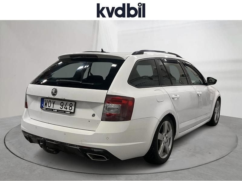 Begagnad Skoda Octavia RS 184 HK (135 kW) 2014 Vit Halvkombi