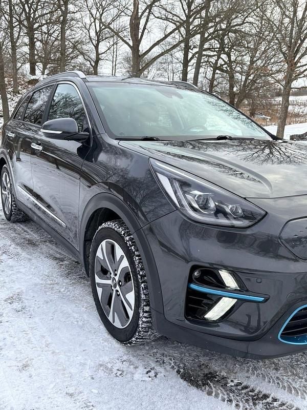 Begagnad 2021 Kia e-Niro Advance SUV | 223 000 kr (Bra pris) - Bild 1/4