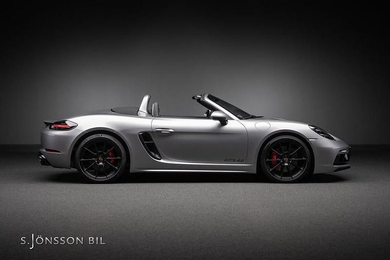 Begagnad Porsche 718 Boxster GTS 400 HK (294 kW) 2024 Gt silver metallic Cab