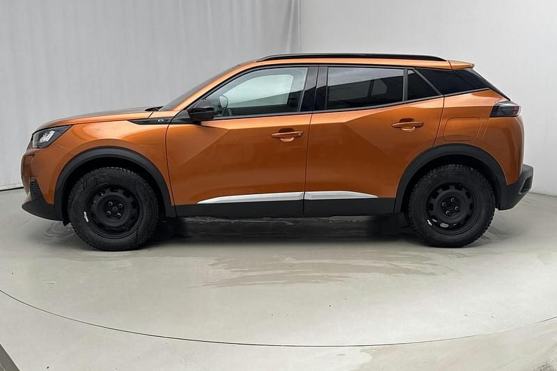 Begagnad Peugeot e-2008 100 kW (136 HK) 2022 Orange SUV