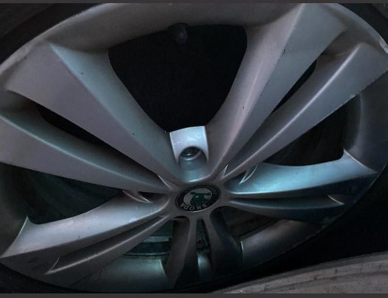 Begagnad 2011 Skoda Octavia RS Kombi | 20 000 kr (Superpris) - Bild 1/4