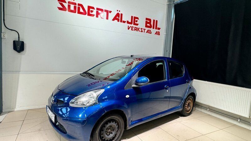 Blå Begagnad 2007 Toyota Aygo Halvkombi | 34 900 kr (Marknadspris) - Bild 1/4