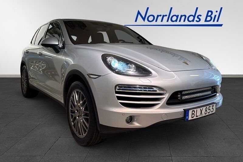 Silver Begagnad 2014 Porsche Cayenne SUV | 229 000 kr (Dyr) - Bild 1/4