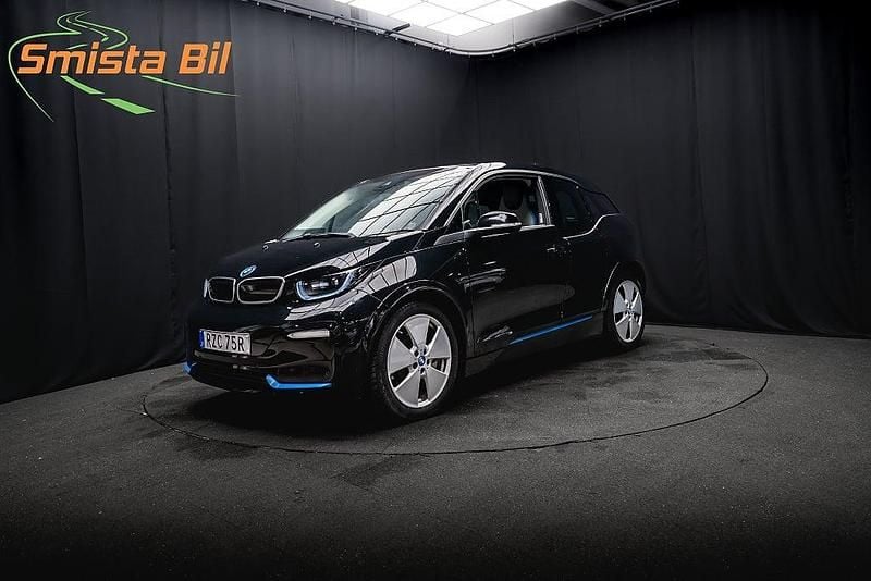 Svart Begagnad 2019 BMW i3 Comfort Edition Halvkombi | 199 900 kr (Marknadspris) - Bild 1/3