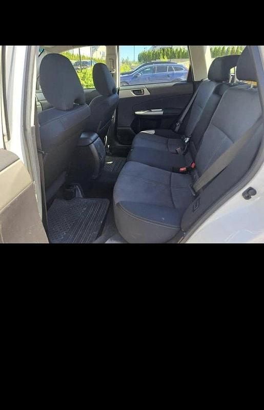 Vit Begagnad 2009 Subaru Forester SUV | 55 000 kr (Marknadspris) - Bild 1/4