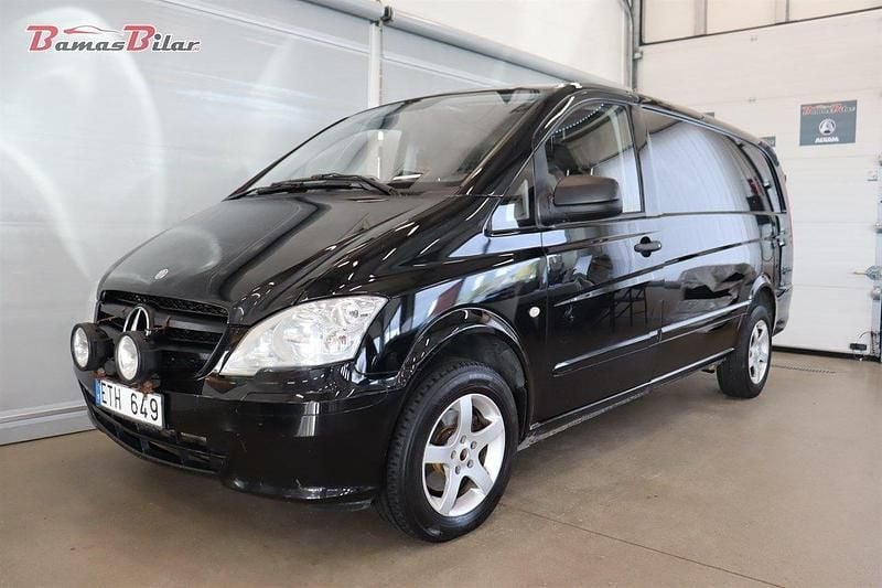 Svart Begagnad 2012 Mercedes Vito Minibuss | 69 900 kr (Marknadspris) - Bild 1/4
