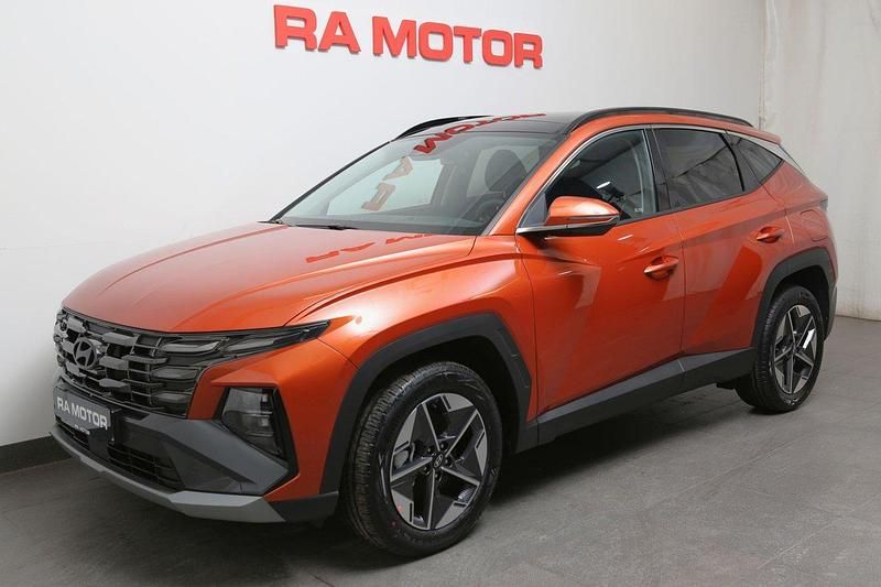 Grön Ny 2024 Hyundai Tucson Advanced SUV | 449 900 kr (Marknadspris) - Bild 1/4