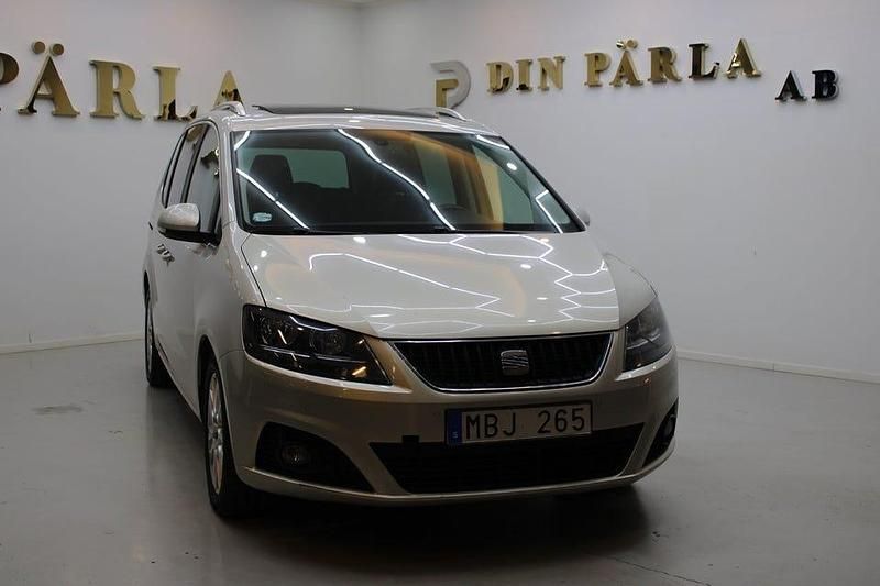 Begagnad Seat Alhambra Ecomotive 140 HK (102 kW) 2012 Brun Minibuss