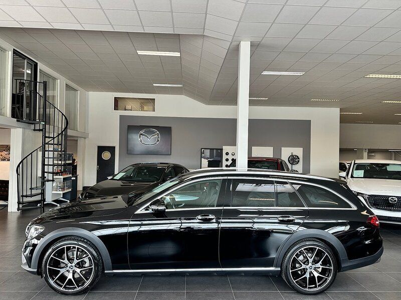 Begagnad Mercedes E220 All-Terrain Avantgarde 195 HK (143 kW) 2020 Svart Kombi