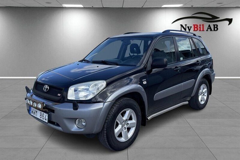 Svart Begagnad 2005 Toyota RAV4 SUV | 49 900 kr (Marknadspris) - Bild 1/4