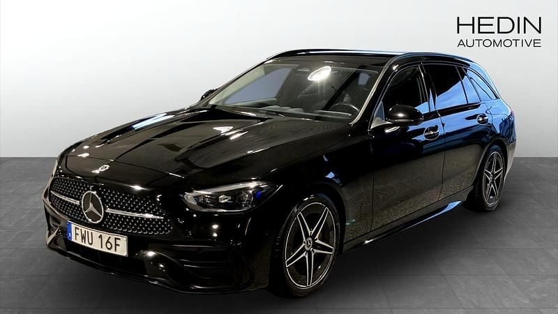 Svart (black) Begagnad 2022 Mercedes C220 AMG Kombi | 339 900 kr (Marknadspris) - Bild 1/4