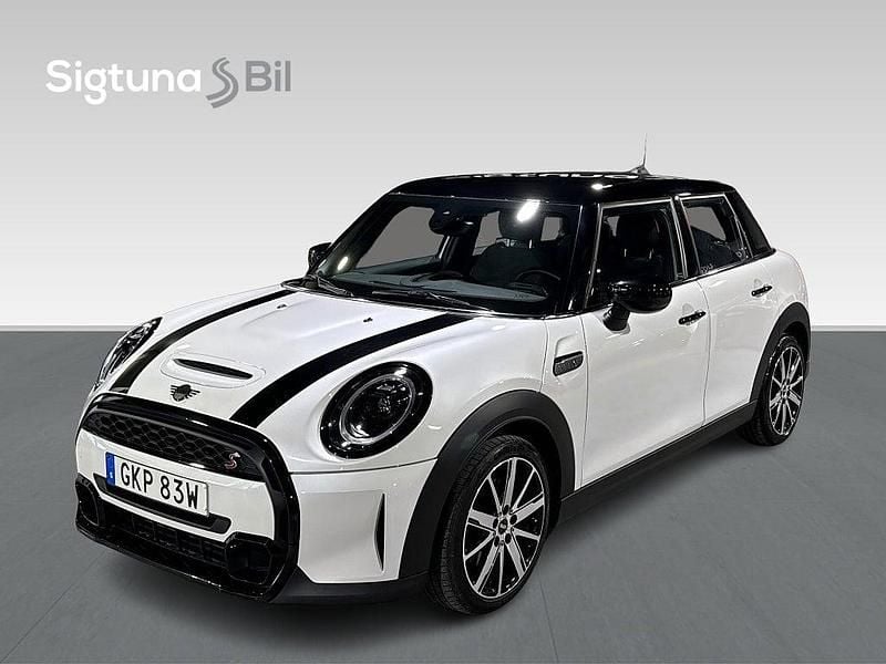 Vit Begagnad 2022 Mini Cooper S Halvkombi | 279 900 kr (Lite dyr) - Bild 1/3