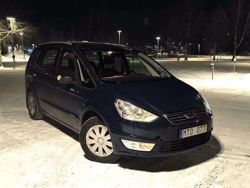 Begagnad 2013 Ford Galaxy Minibuss | 39 000 kr (Superpris) - Bild 1/4