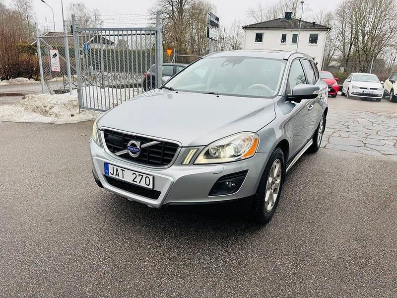 Begagnad Volvo XC60 Summum 205 HK (150 kW) 2009 Silver SUV