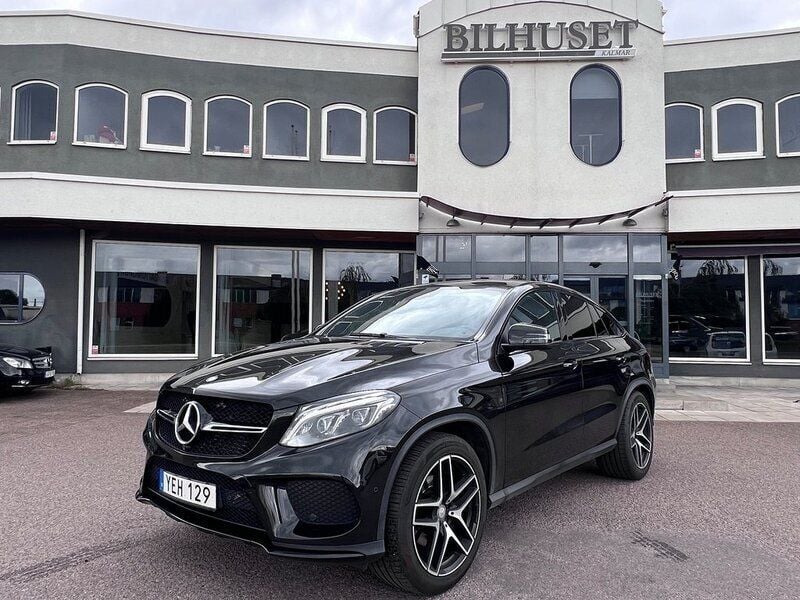 Svart Begagnad 2016 Mercedes GLE350 AMG line Sportkupé | 389 900 kr (Marknadspris) - Bild 1/4