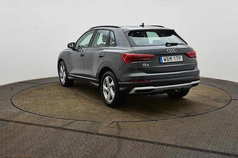 Begagnad Audi Q3 Advanced 150 HK (110 kW) 2024 Grå SUV