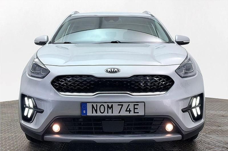 Begagnad Kia Niro Advance 141 HK (103 kW) 2021 Grå SUV